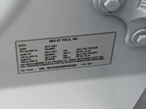 Used 2024 Tesla Model Y Long Range AWD/4WD image 27