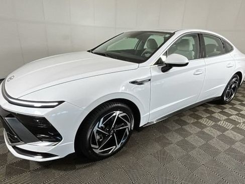 Used 2026 Hyundai Sonata SEL FWD image 6