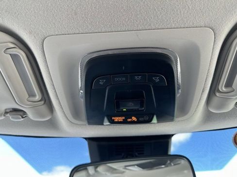 Used 2023 Toyota Corolla LE image 33