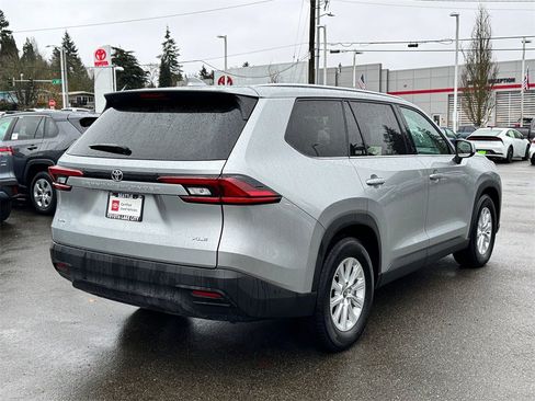 Certified 2025 Toyota Grand Highlander XLE image 7