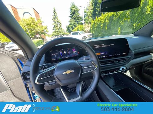 Used 2025 Chevrolet Silverado EV LT AWD/4WD image 35