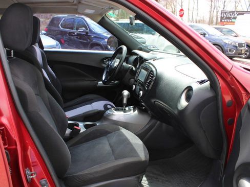 Used 2011 Nissan Juke SV w/ Interior Illumination Pkg image 31