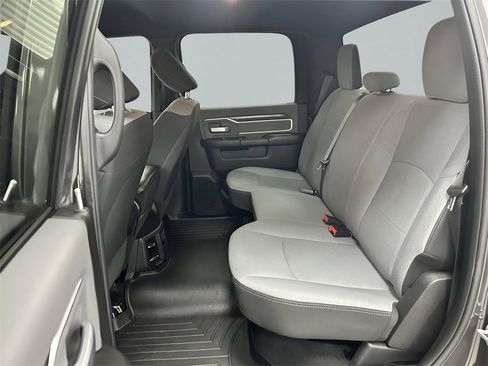 Used 2021 RAM 2500 Big Horn image 9
