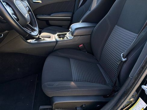 Used 2023 Dodge Charger SXT RWD image 10