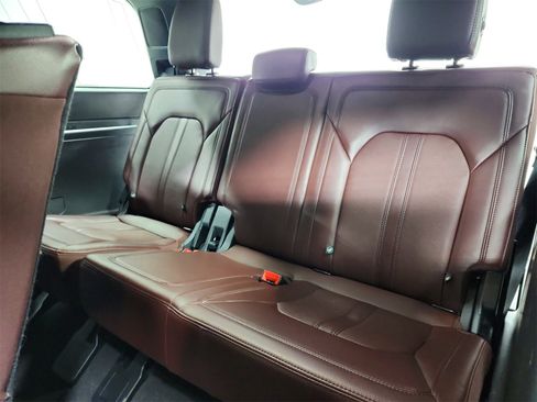 Used 2024 Ford Expedition Limited image 37