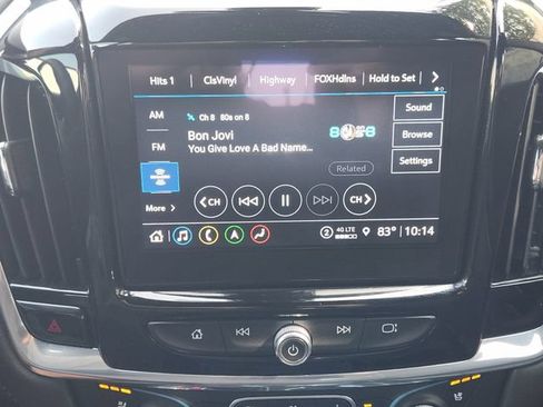 Used 2023 Chevrolet Traverse Premier FWD image 5