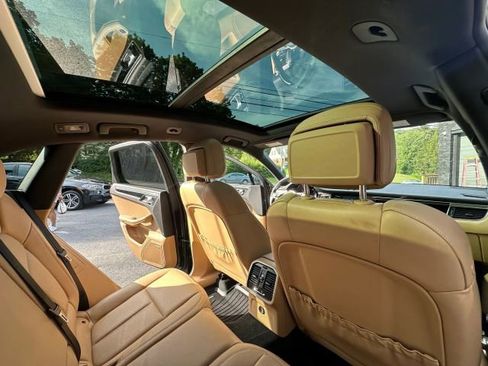 Used 2018 Porsche Macan Sport Edition image 21