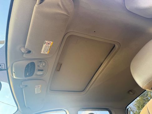 Used 2005 Dodge Ram 1500 Truck SLT image 18