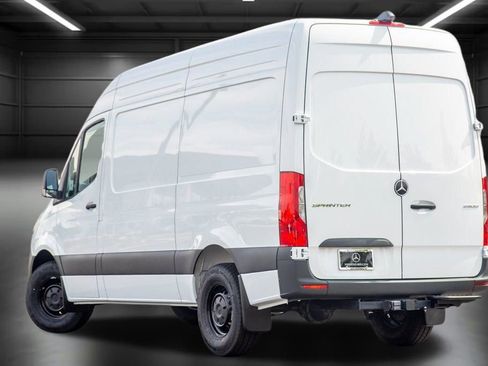 Used 2024 Mercedes-Benz Sprinter 144 Cargo image 8