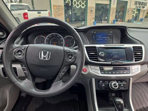 Used 2014 Honda Accord Touring image 26