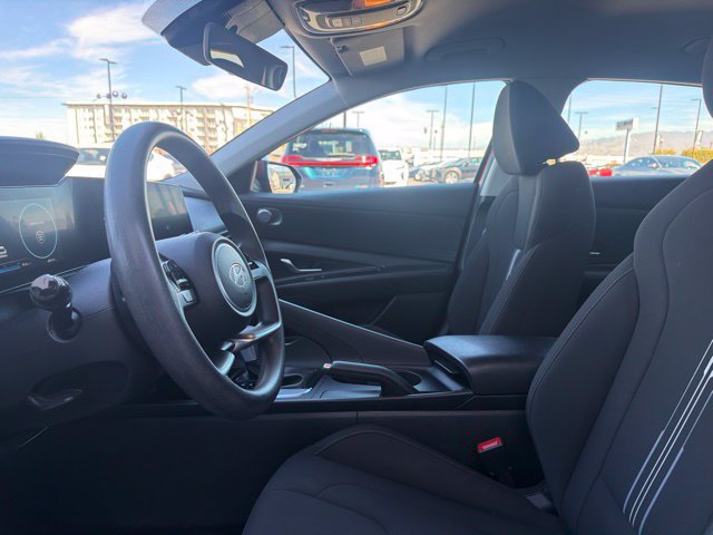 Used 2024 Hyundai Elantra SEL FWD image 19