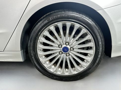 Used 2016 Ford Fusion Titanium FWD image 29