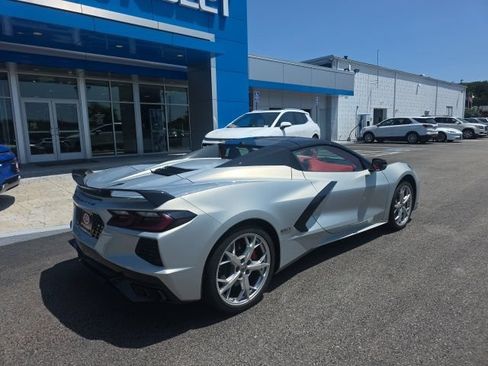 Used 2023 Chevrolet Corvette Stingray Premium Conv w/ Z51 Performance Package RWD image 9