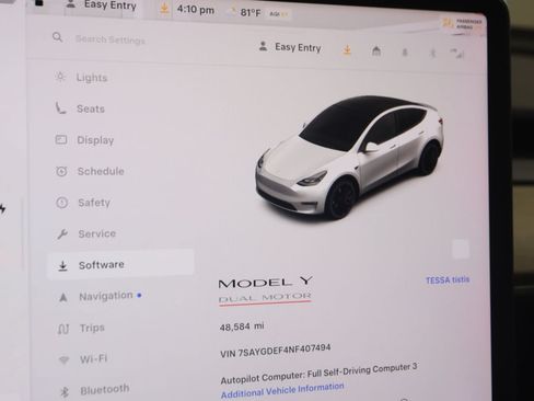 Used 2022 Tesla Model Y Performance AWD/4WD image 18