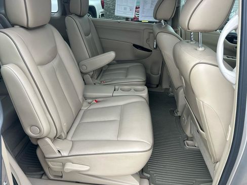 Used 2012 Nissan Quest LE image 16
