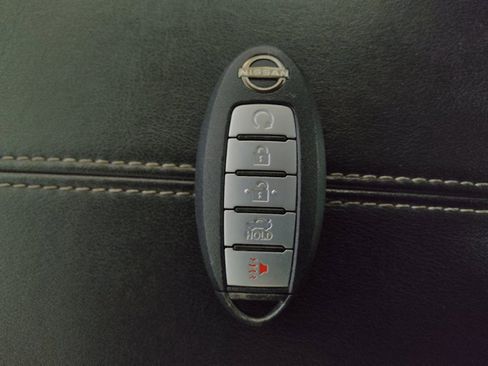 Used 2025 Nissan Altima 2.5 SV FWD image 32