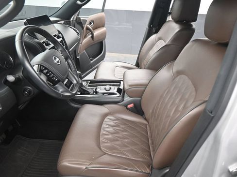 Used 2023 Nissan Armada Platinum w/ Captain's Chairs Package RWD image 9