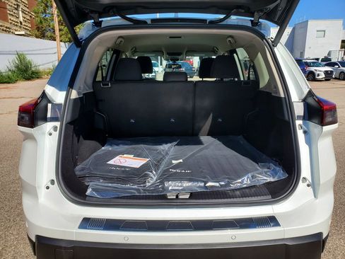 New 2026 Nissan Rogue SV image 8
