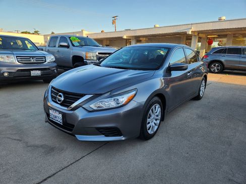 Used 2018 Nissan Altima 2.5 S w/ S Convenience Package image 2