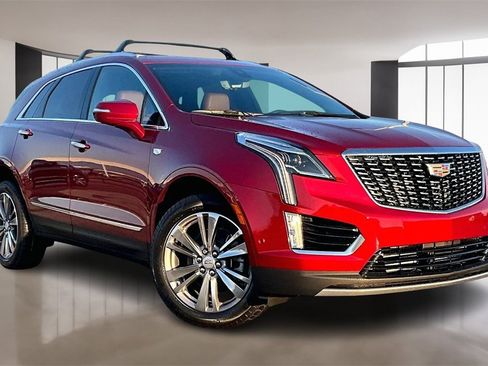 New 2026 Cadillac XT5 Premium Luxury image 2