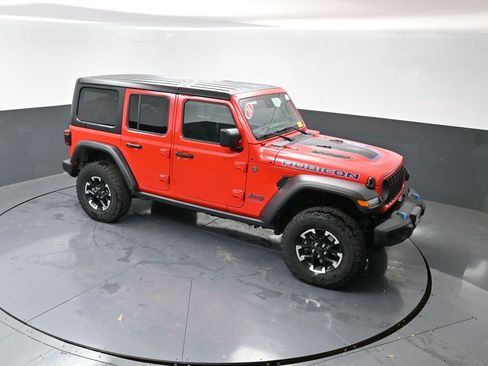 Used 2024 Jeep Wrangler Unlimited Rubicon 4xe image 41