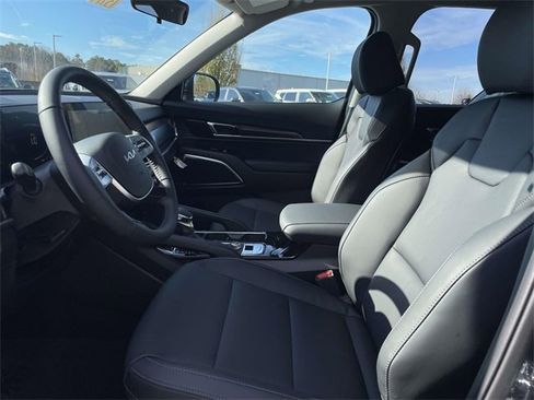 New 2025 Kia Telluride S image 5