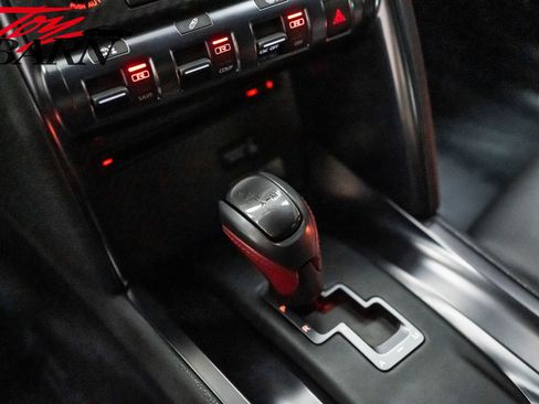 Used 2013 Nissan GT-R Black Edition image 46