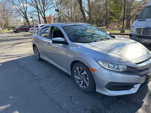 Used 2017 Honda Civic EX image 6