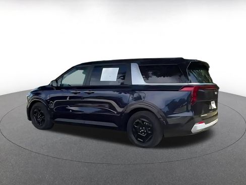Used 2026 Kia Carnival FWD image 9