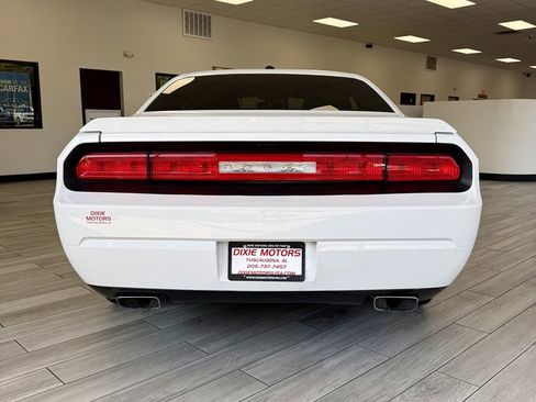 Used 2011 Dodge Challenger R/T image 8