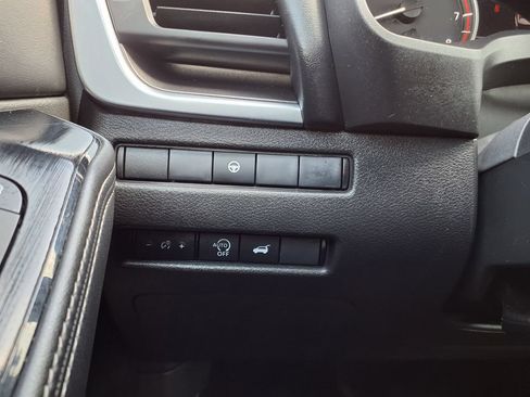 Used 2024 Nissan Rogue SV FWD image 37