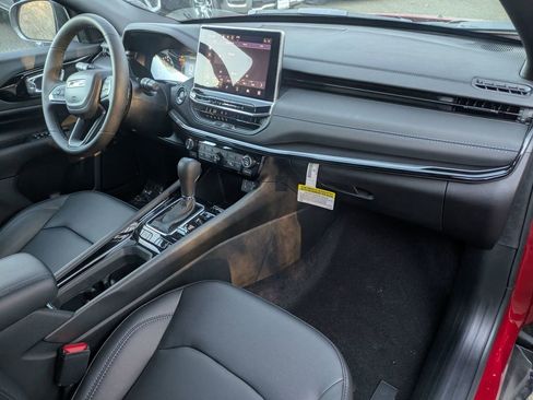 New 2026 Jeep Compass Limited image 30