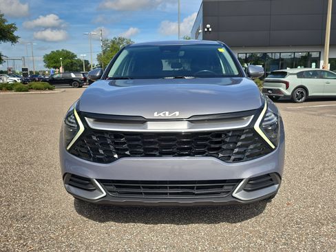 Used 2024 Kia Sportage EX FWD image 3