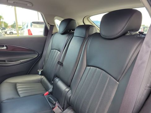Used 2017 INFINITI QX50 2WD w/ Premium Plus Package image 9