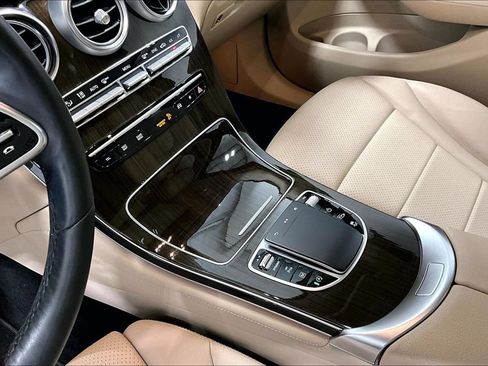 Used 2020 Mercedes-Benz GLC 300 4MATIC image 17
