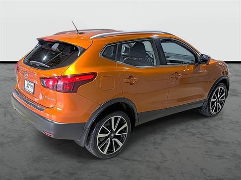 Used 2017 Nissan Rogue Sport SL w/ SL Premium Package AWD/4WD image 4