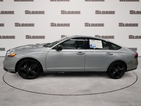 Used 2023 Honda Accord Sport image 2