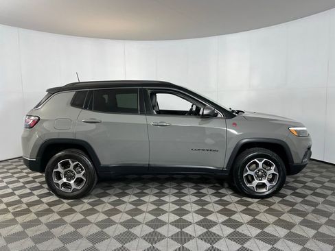Used 2022 Jeep Compass Trailhawk w/ Trailhawk Elite Group image 5