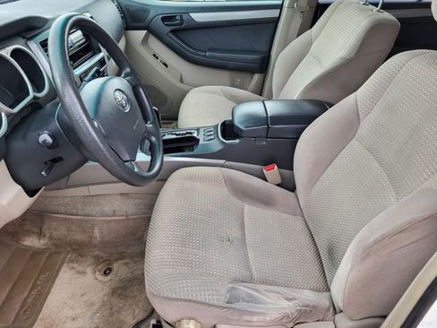 Used 2004 Toyota 4Runner SR5 RWD image 12
