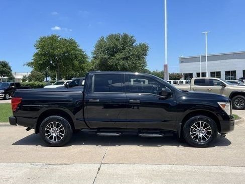 Used 2024 Nissan Titan SV AWD/4WD image 2