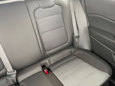 Used 2025 Chevrolet Trax LT w/ LT Convenience Package image 36