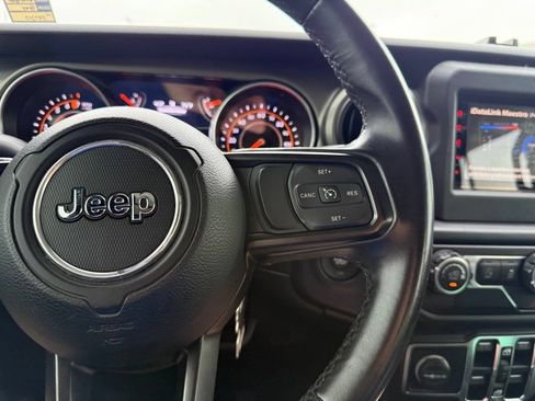 Used 2019 Jeep Wrangler Unlimited Sport S AWD/4WD image 11