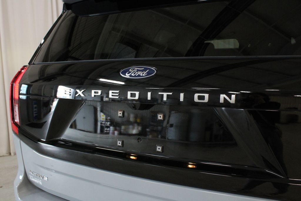 New 2026 Ford Expedition Active AWD/4WD image 32