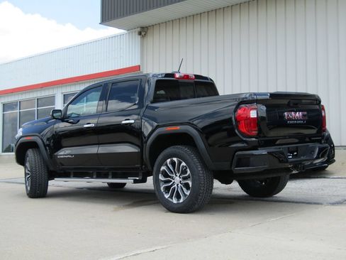 New 2026 GMC Canyon Denali AWD/4WD image 10