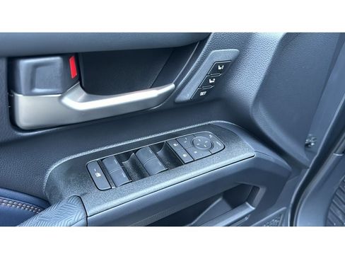 New 2026 Toyota 4Runner Platinum AWD/4WD image 15