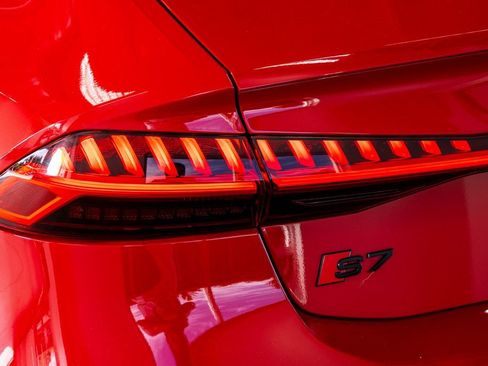 Used 2022 Audi S7 Prestige w/ Prestige Package image 22