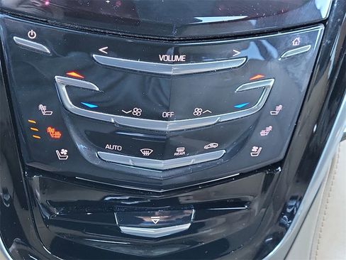 Used 2020 Cadillac Escalade ESV Platinum image 27