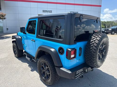 Used 2021 Jeep Wrangler Sport AWD/4WD image 5