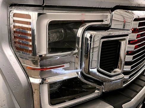 Used 2022 Ford F450 Platinum w/ FX4 Off-Road Package image 27