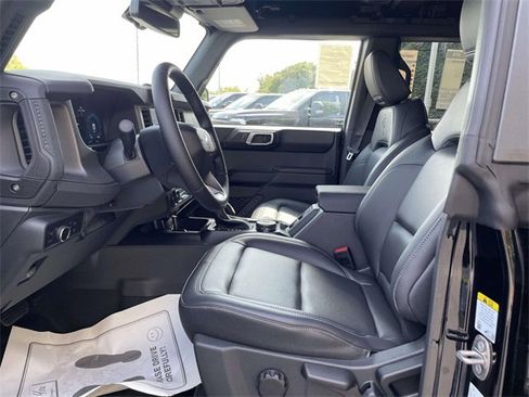 New 2025 Ford Bronco Badlands image 10